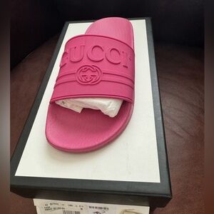 Pink Gucci slides size 37 Women